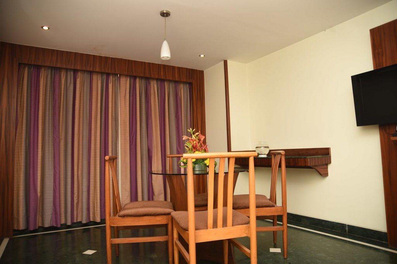Hotel Maurya Bangalore Exterior photo