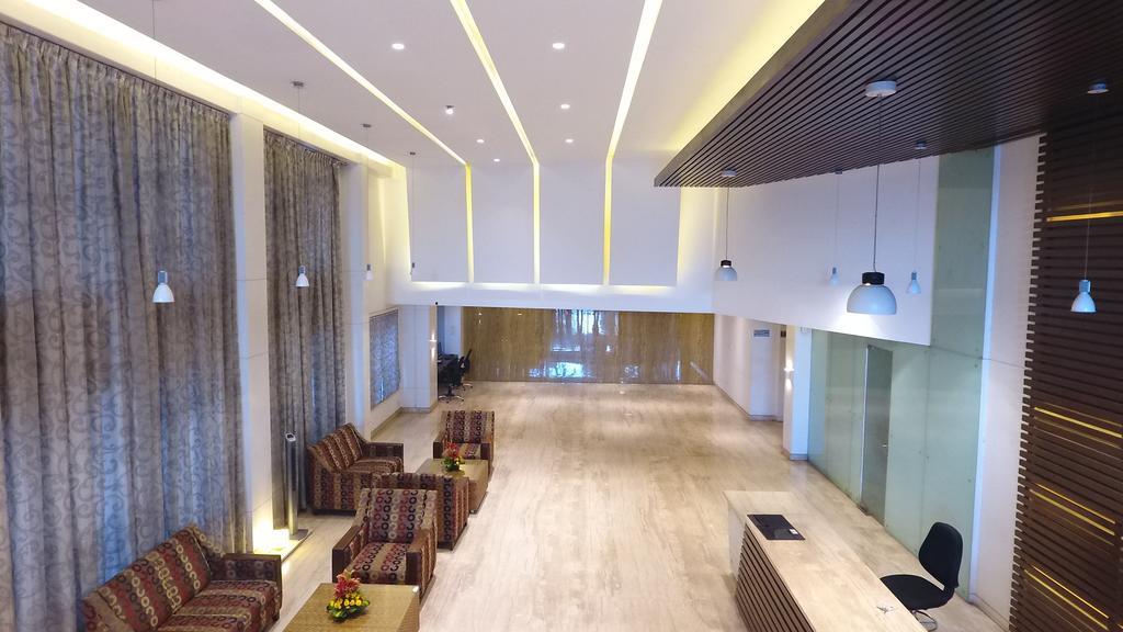 Hotel Maurya Bangalore Exterior photo