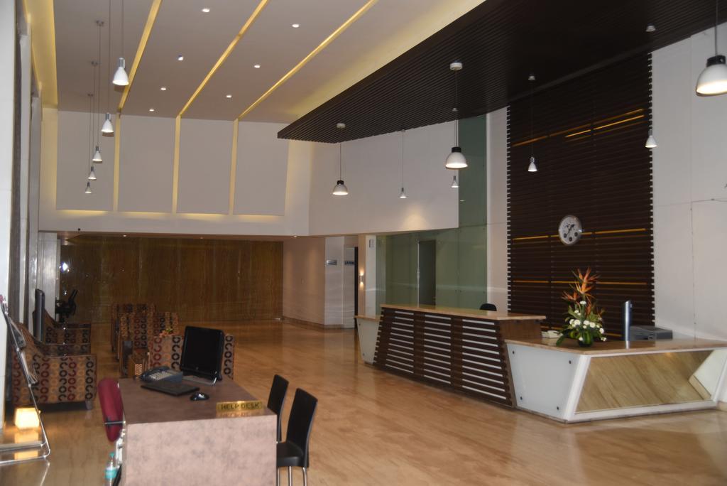 Hotel Maurya Bangalore Exterior photo