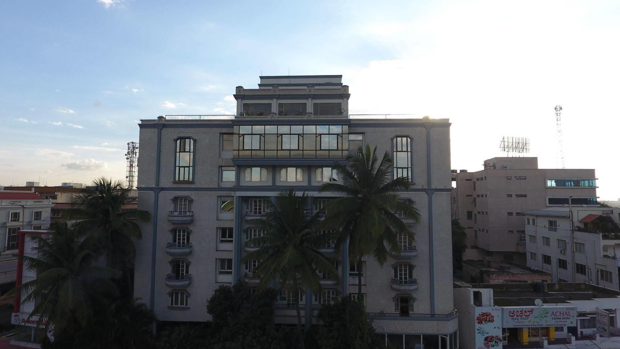 Hotel Maurya Bangalore Exterior photo